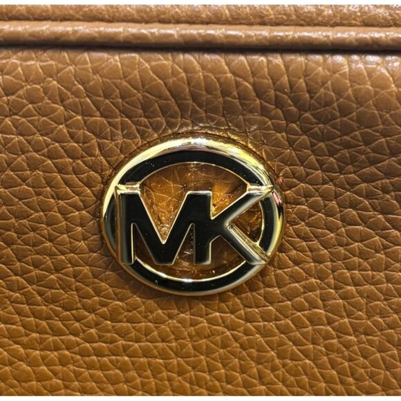 Michael Kors Brown Pebbled Leather Crossbody Bag With Gold Chain Straps - Picture 6 of 10